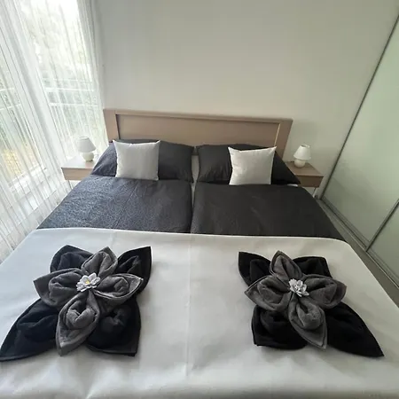 Luna Apartment